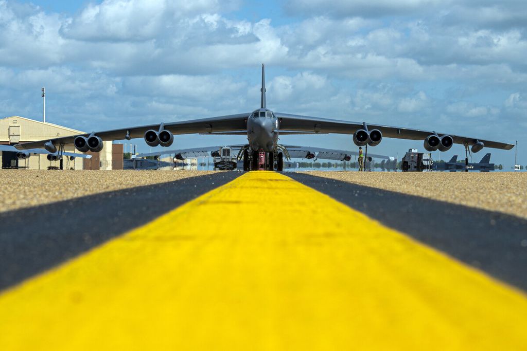 Pesawat pengebom B-52H Amerika Serikat di Pangkalan Udara Barksdale, California, pada Juni 2021.