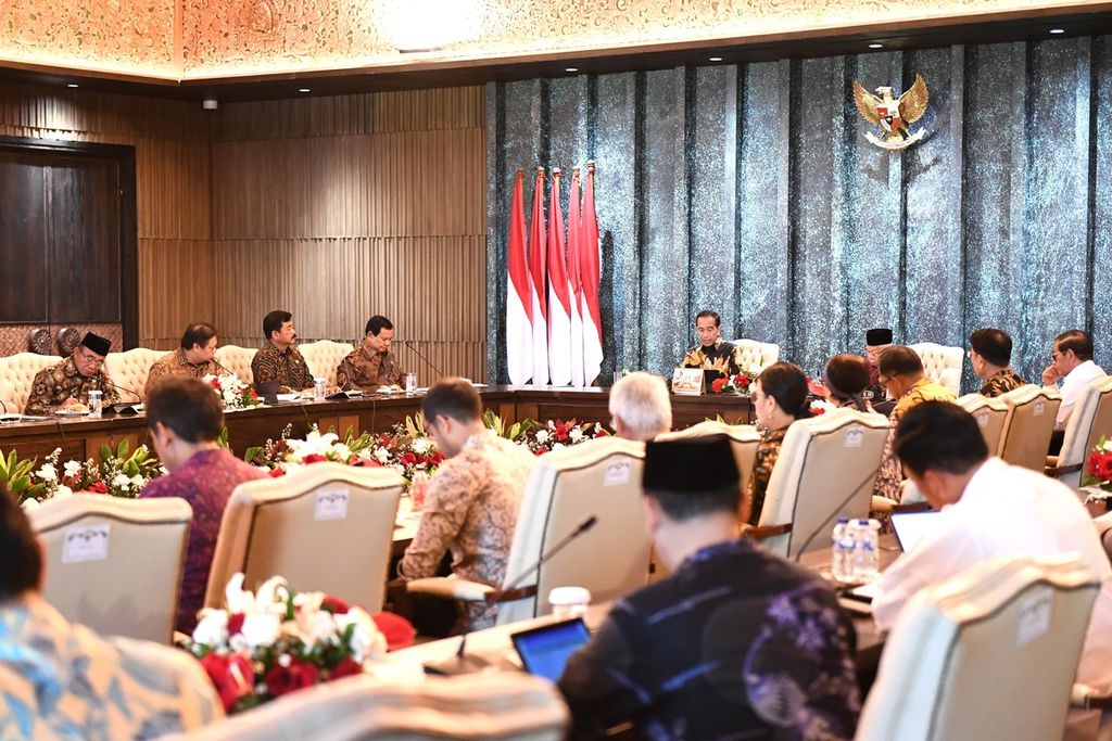 Suasana sidang kabinet paripurna yang digelar di Istana Garuda, Ibu Kota Nusantara, Jumat (13/9/2024).