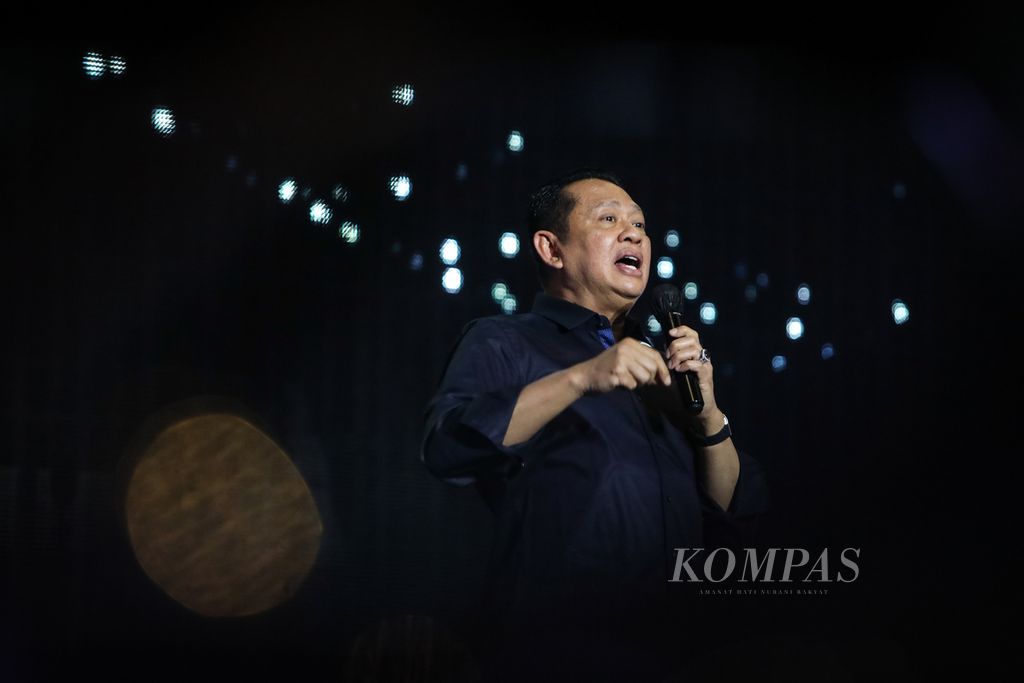 Ketua Majelis Permusyawaratan Rakyat Bambang Soesatyo menyampaikan sambutan dalam acara peluncuran bukunya di kawasan SCBD, Jakarta, Minggu (10/9/2023). 