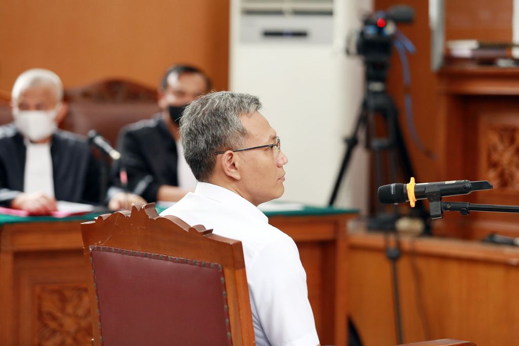 Terdakwa kasus perintangan penyidikan terhadap perkara pembunuhan Brigadir J (Nofriansyah Yosua Hutabarat), sekaligus mantan Kaden A Biropaminal Divisi Propam Polri Kombes Agus Nurpatria, menjalani sidang pertamanya di Pengadilan Negeri Jakarta Selatan, Rabu (19/10/2022). 
