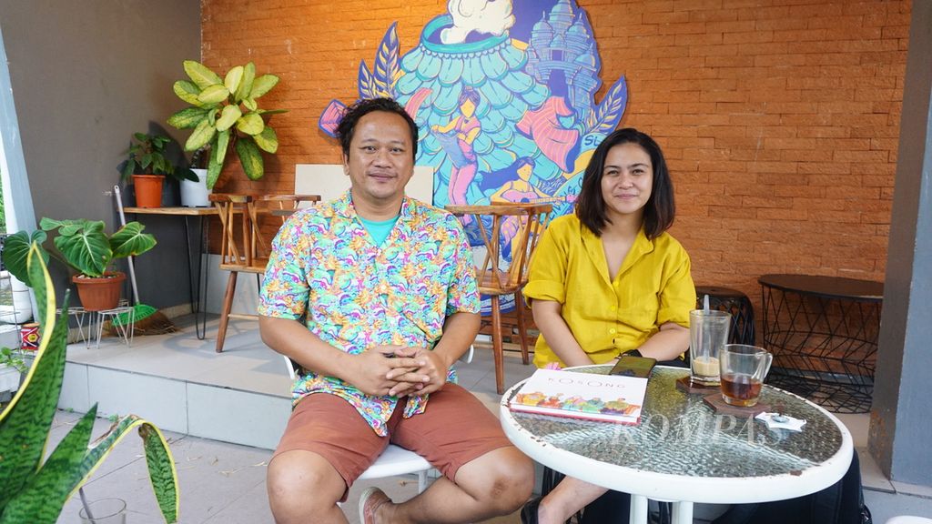 Hizkia Subiyantoro (HizaRo) dan istrinya, Chonie Prysilia, keduanya pendiri Animasi Club di Yogyakarta pada Kamis (30/3/2023).