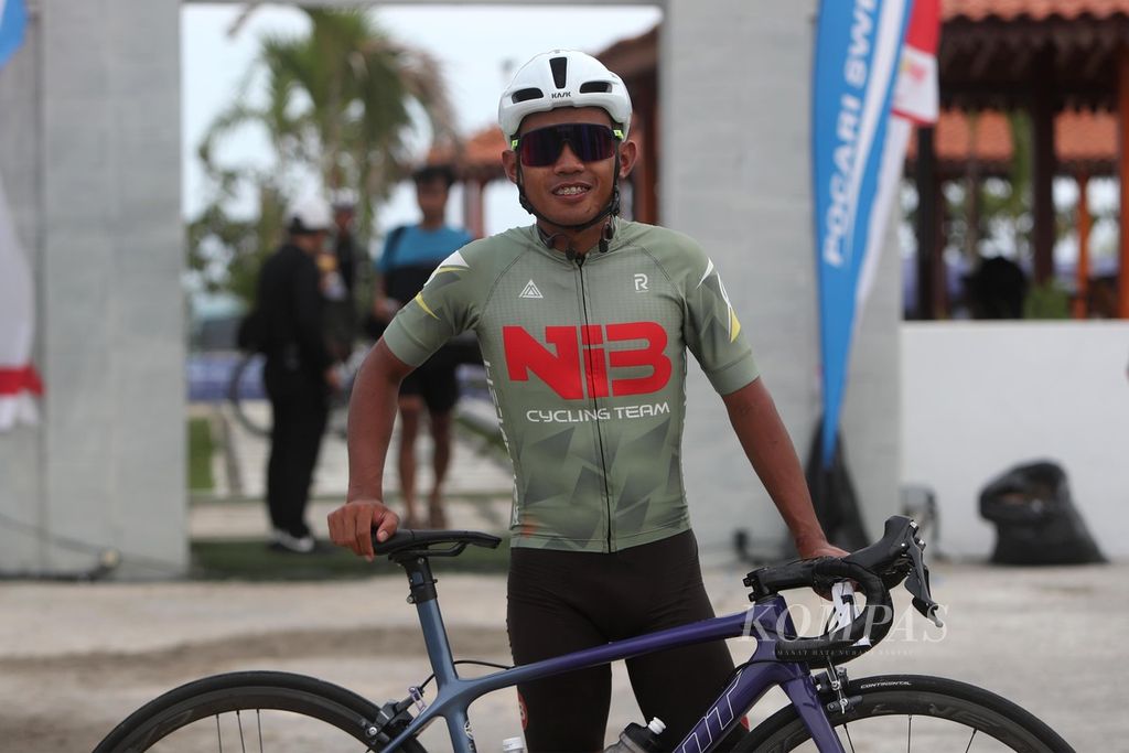 Abdul Soleh, pemenang King of Mountain (raja tanjakan) etape pertama Cycling de Jabar 2022, Sabtu (27/8/2022). 