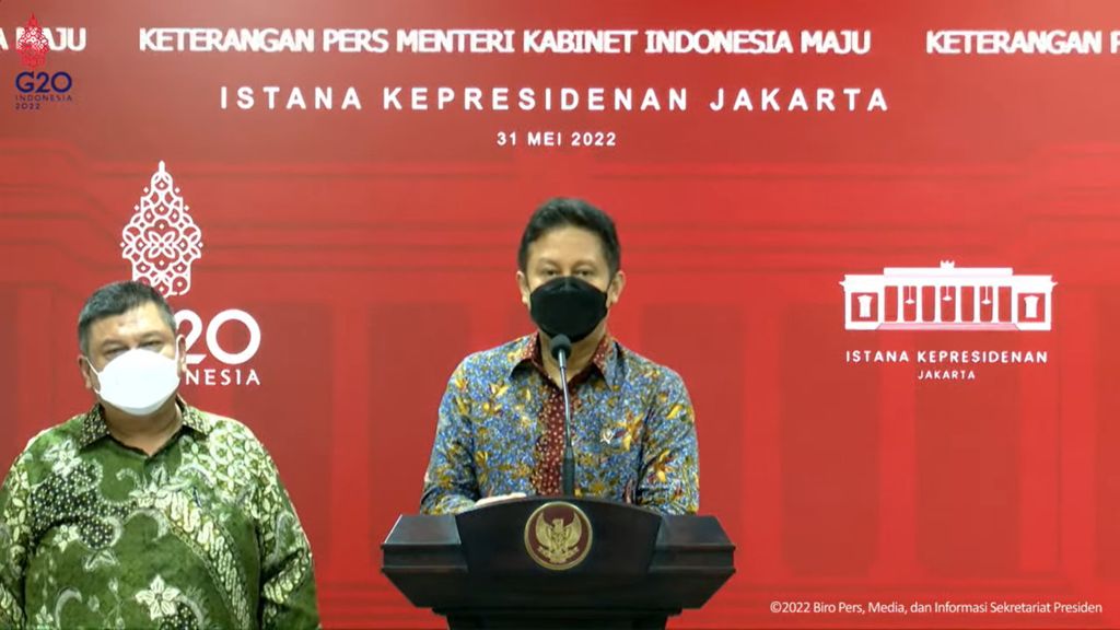 Menteri Kesehatan Budi Gunadi Sadikin menyampaikan keterangan pers terkait rapat terbatas laporan vaksin kedaluwarsa di Kantor Presiden, Jakarta, Selasa (31/5/2022). 