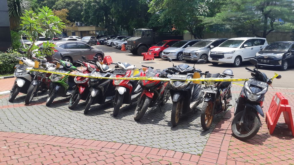 Barang bukti dari komplotan pencuri sepeda motor di Polda Metro Jaya, Rabu (29/1/2020).