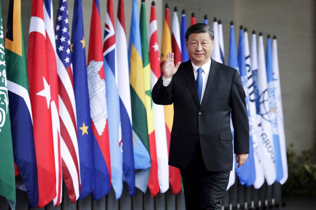 Presiden China Xi Jinping tiba di lokasi pertemuan para pemimpin G20 di Nusa Dua, Bali, 15 November 2022. 