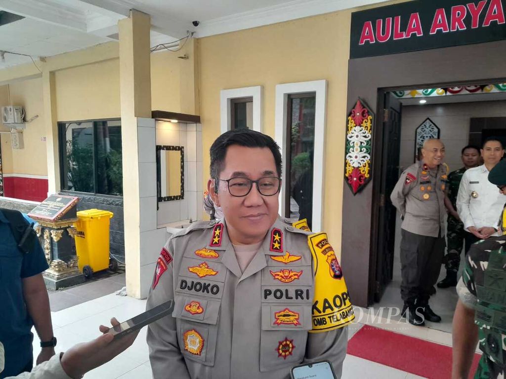 Kepala Polda Kalimantan Tengah Inspektur Jenderal Djoko Poerwanto di sela-sela rapat pra-Operasi Ketupat Telabang 2024 di Palangkaraya, Kalteng, menemui wartawan pada Senin (1/4/2024) pagi.