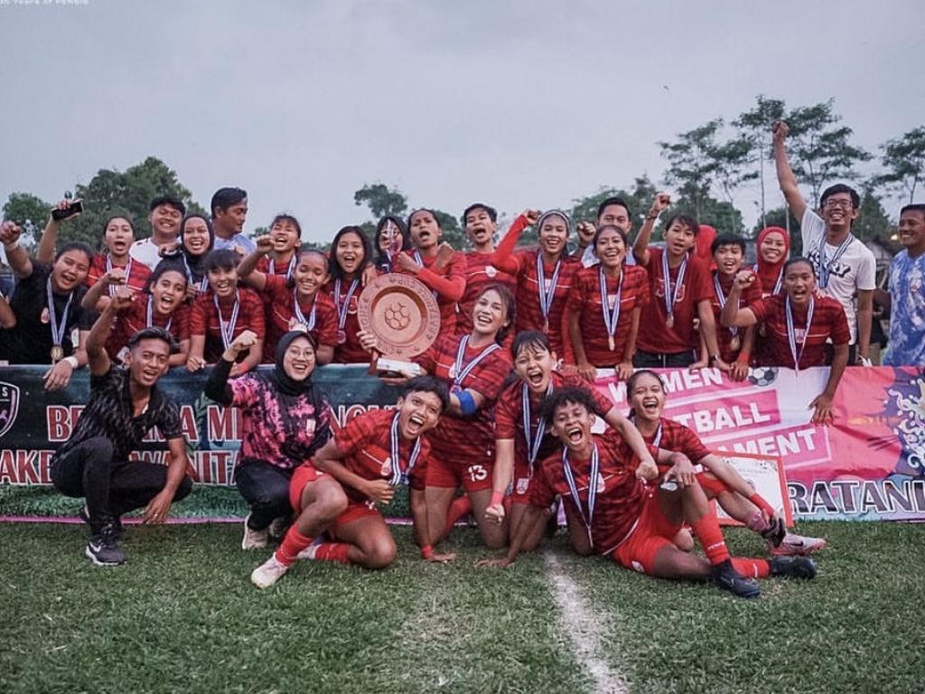 Persis Solo Women menjuarai turnamen level amatir, Ratanika Cup II, di Semarang, Jawa Tengah, Juni 2023. Kini, Persis memutuskan untuk membubarkan tim putrinya karena tak ada kejelasan soal kompetisi. 