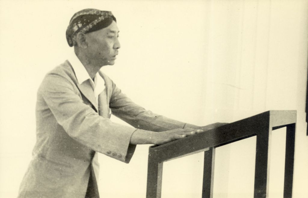 Upacara pembukaan Sekolah Pendidikan Guru di Yogyakarta pada tanggal 17/1/1948.