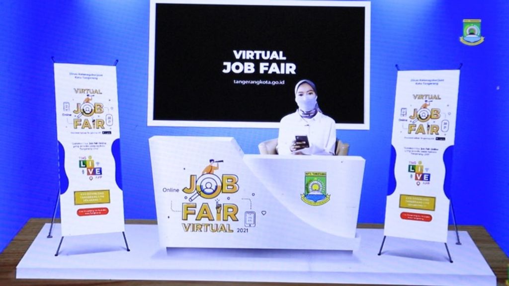 Tangkapan layar virtual job fair sebagai upaya pengentasan penganggur di Kota Tangerang, Banten. Kegiatan yang berlangsung sejak September 2020 telah menyerap sebanyak 6.810 tenaga kerja dari puluhan ribu lowongan kerja.