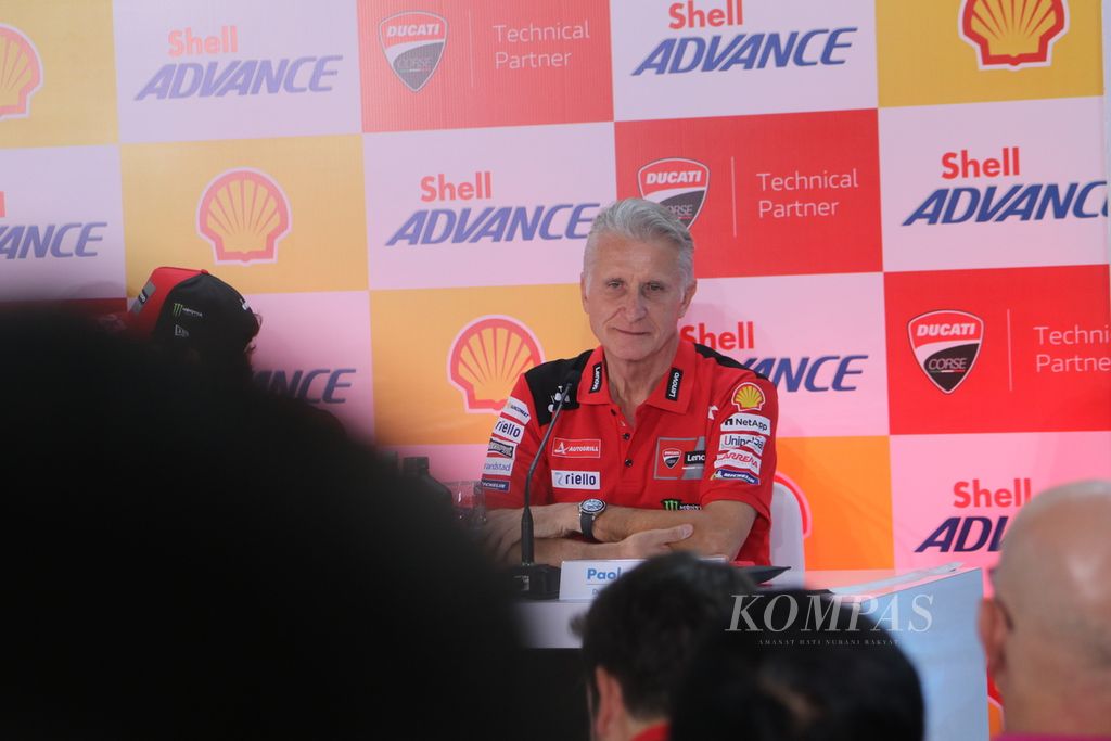 Direktur Olahraga Ducati Corse Paolo Ciabatti, dalam acara Shell Advance-Ducati Corse di Jakarta, Selasa (10/10/2023), menegaskan tidak ada <i>team order </i>dalam persaingan juara MotoGP antara Francesco Bagnaia dan Jorge Martin. 