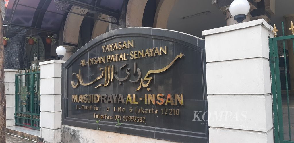 Masjid Raya Al-Insan di Jalan Pasal Senayan, Jakarta Selatan, Selasa (17/5/2022). Masjid ini menjadi lokasi ditemukannya sejumlah anak-anak korban penculikan anak oleh A (28), yang beroperasi di Jakarta Selatan dan Bogor.