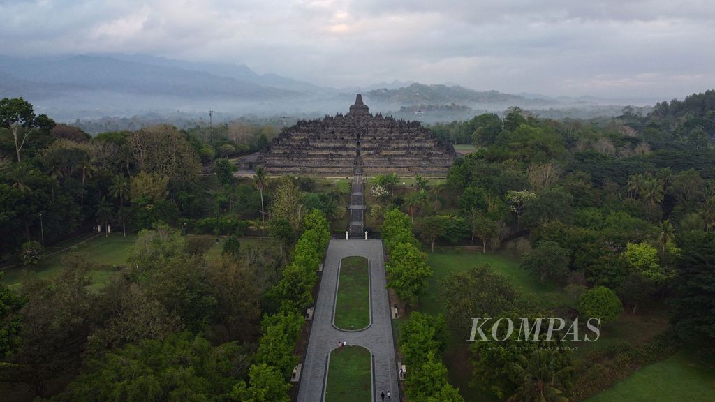 Candi Borobudur di Magelang, Jawa Tengah, Minggu (19/11/2023). 