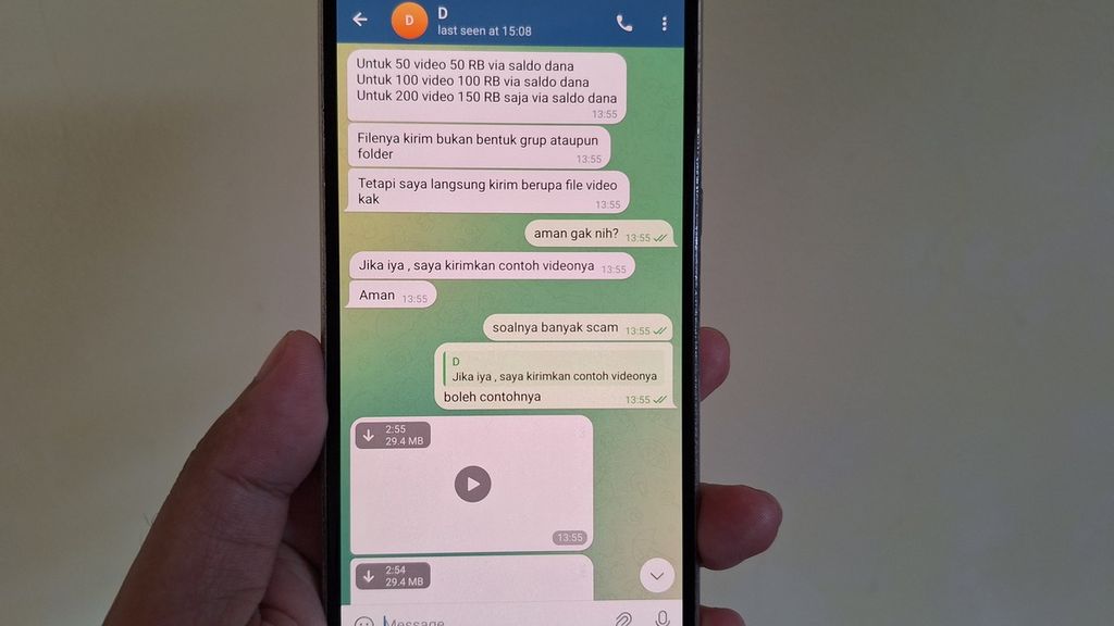 Conversation with one of the sellers of child porn videos on Telegram, Tuesday (27/2/2024). They sell child porn videos for tens of thousands to hundreds of thousands of rupiah.