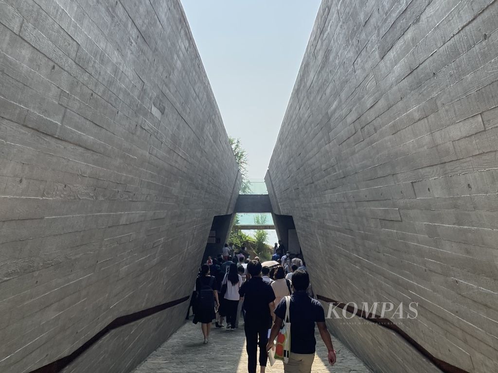 Pintu masuk Museum Perang Dunia I di kota Weihai, Provinsi Shandong, China. Foto diambil Rabu (3/8/2022). 