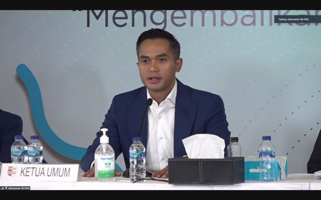Ketua Umum PB PRSI 2021-2025 terpilih Anindya Novyan Bakrie memberikan sambutan usai terpilih kembali sebagai Ketua Umum PB PRSI dalam Musyawarah Nasional Pengurus Besar Persatuan Renang Seluruh Indonesia yang dilakukan secara daring, Sabtu (27/2/2021).