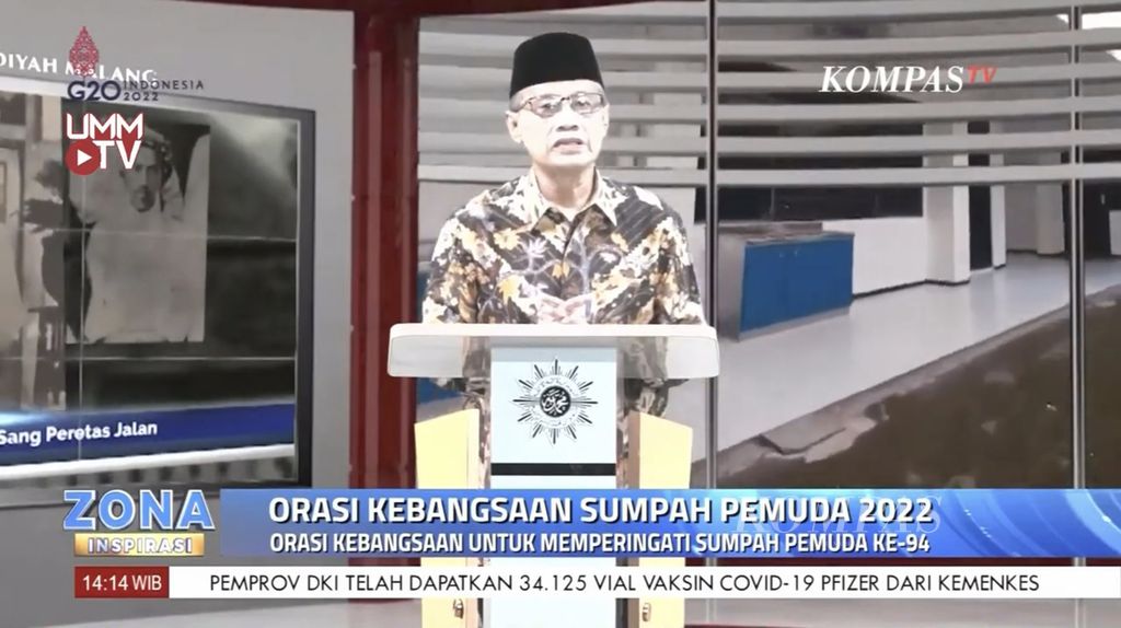 Ketua Umum PP Muhammadiyah Haedar Nashir menyampaikan orasi kebangsaan Sumpah Pemuda bertajuk "Merajut Persatuan, Menuju Indonesia Berkemajuan", Jumat (28/10/2022).