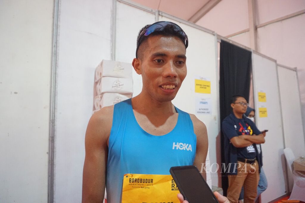 Rikki Marthin Luther Simbolon di Borobudur Marathon 2023 Powered by Bank Jateng, Minggu (19/11/2023).