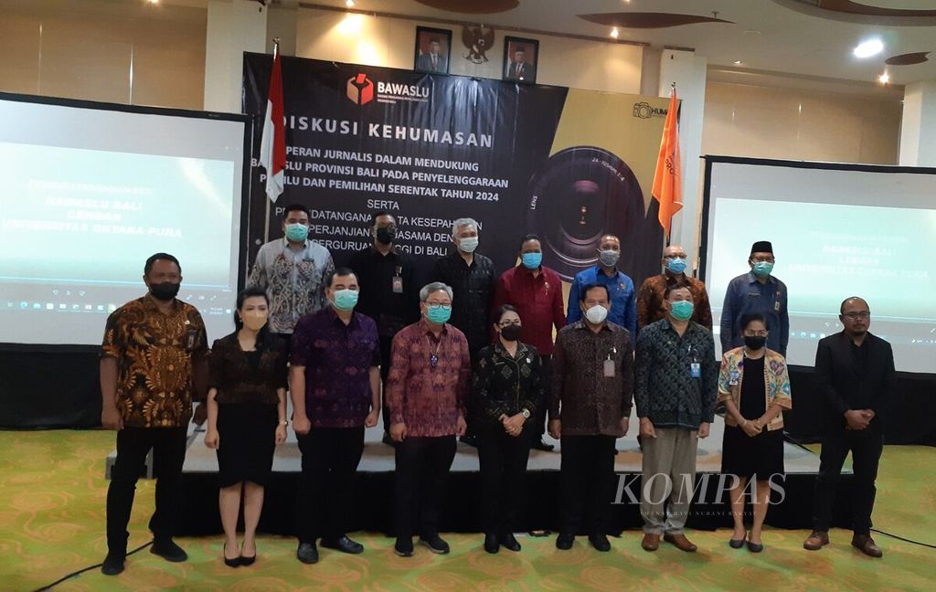 Bawaslu Provinsi Bali, Selasa (19/4/2022), mengadakan penandatanganan nota kesepahaman (MoU) dan perjanjian kerja sama dengan pihak universitas dan fakultas dalam rangka pengembangan program pengawasan partisipatif menyongsong Pemilu dan Pemilihan Serentak 2024.