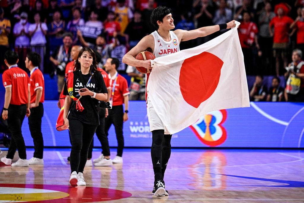 Pemain Jepang, Yuta Watanabe, seusai laga melawan Tanjung Verde di Piala Dunia FIBA 2023, 2 September 2023. 