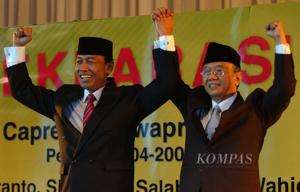 Presidential candidate from the Golkar Party, General (Ret.) Wiranto, together with his running mate vice presidential candidate Salahuddin Wahid were declared in the Bidakara Building, Jakarta on May 11th, 2004.
