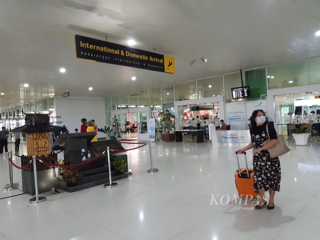 Suasana di Bandar Udara Sultan Aji Muhammad Sulaiman Sepinggan, Balikpapan, Kalimantan Timur, Sabtu (15/2/2020). 