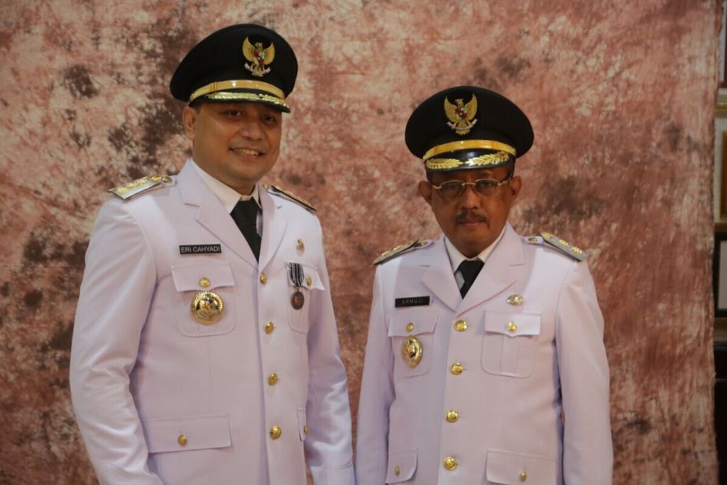Mayor of Surabaya Eri Cahyadi and Deputy Mayor of Surabaya Armuji at the inauguration Friday (26/2/2021).