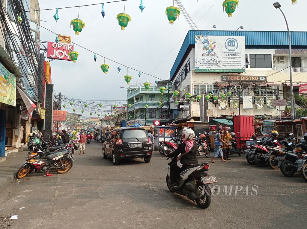 Pusat kuliner Pasar Lama di Kota Tangerang, Banten, Kamis (14/4/2022).
