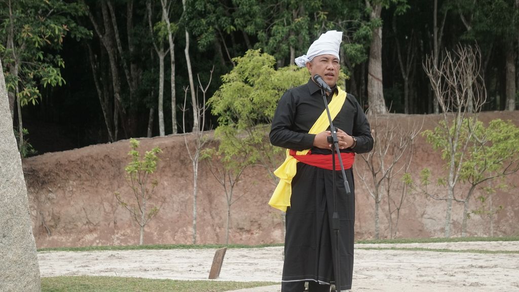 Bupati Tulang Bawang Barat Umar Ahmad saat kegiatan budaya Sharing Time: Megalithic Millennium Art di Kabupaten Tulang Bawang Barat, Lampung, Rabu (22/1/2020).