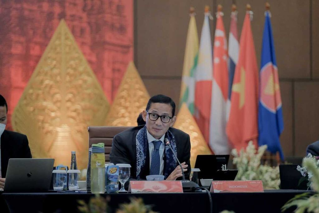 Menteri Pariwisata dan Ekonomi Kreatif/Kepala Badan Pariwisata dan Ekonomi Kreatif Sandiaga S Uno saat menghadiri ASEAN Tourism Forum 2023, Jumat (3/2/2023), di Yogyakarta.