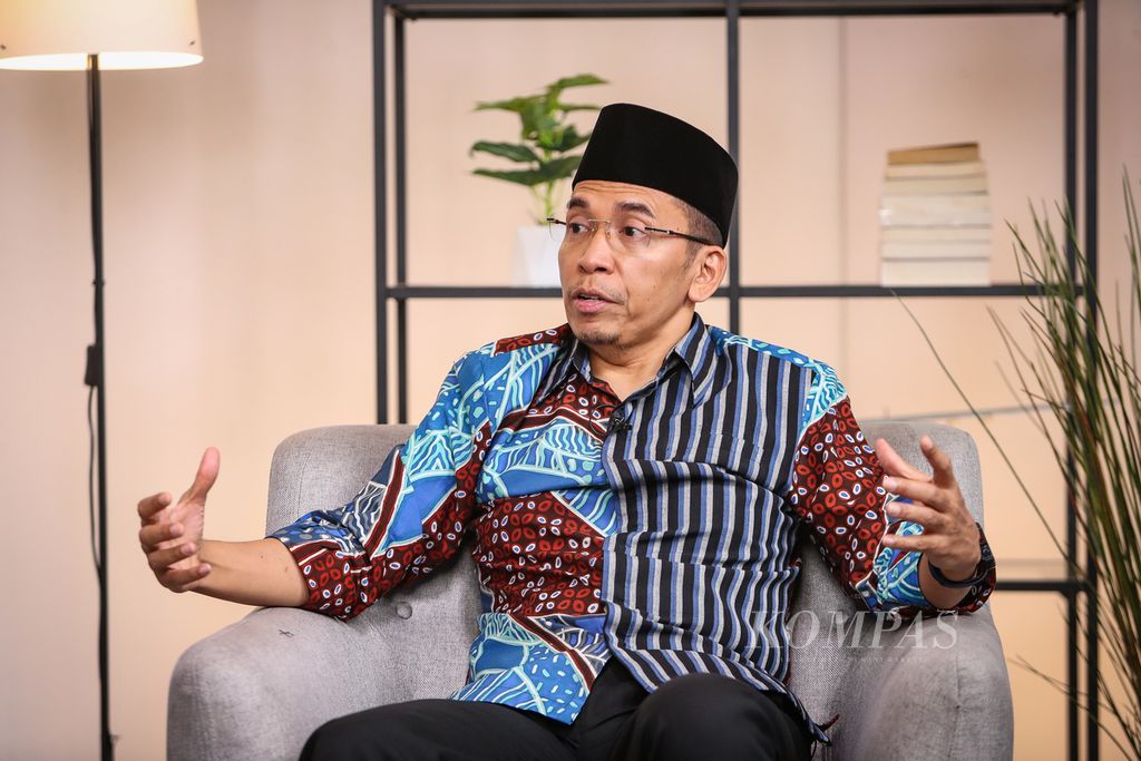 Ketua Harian Nasional DPP Partai Perindo Tuan Guru Bajang (TGB) Muhammad Zainul Majdi saat berkunjung ke kantor Redaksi Kompas di Menara Kompas, Jakarta, Jumat (11/8/2023). 