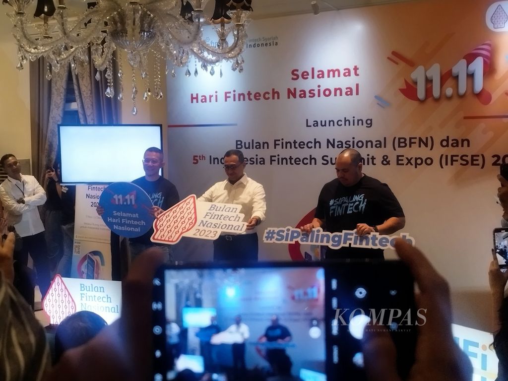 Launching Bulan Fintech Nasional (BFN) dan Indonesia Fintech Summit and Expo (IFSE) 2023, di Jakarta, Jumat (10/11/2023).