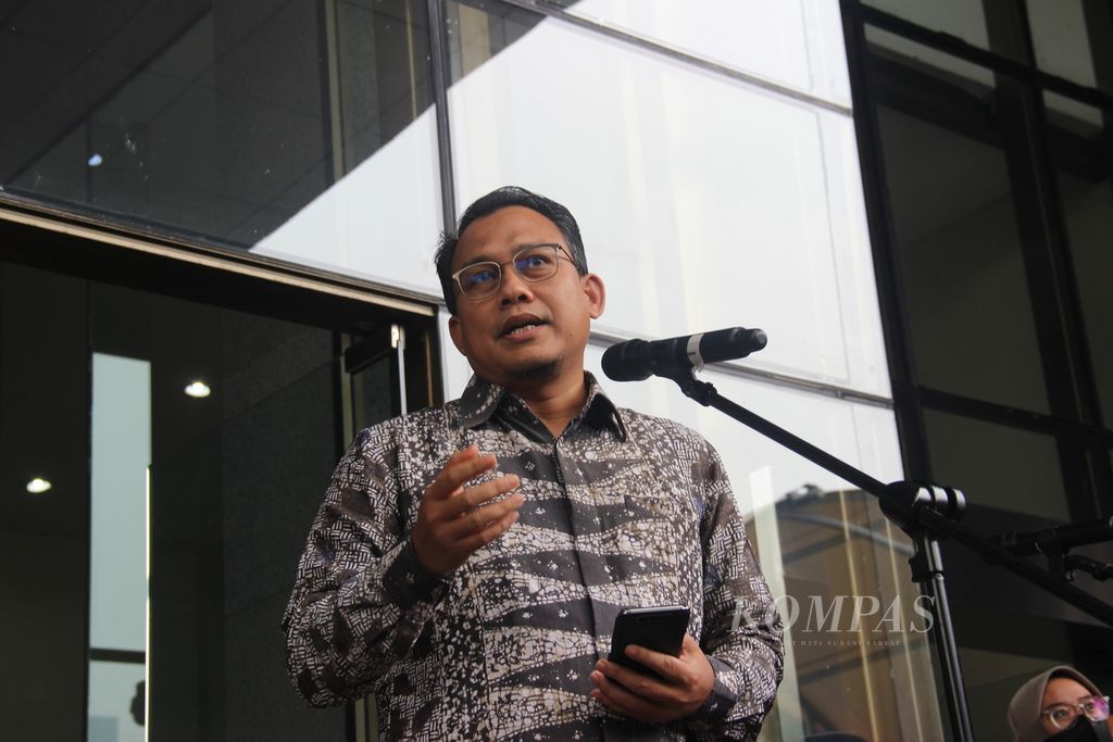 Kepala Bagian Pemberitaan KPK Ali Fikri, dalam jumpa pers di Gedung KPK, Jakarta, Jumat (10/11/2023).
