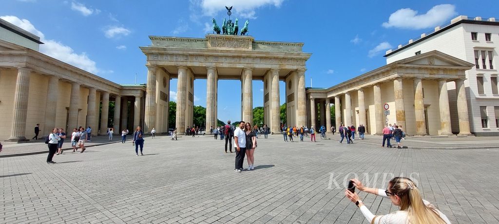 Brandenburg Gate, Berlin, Jerman.
