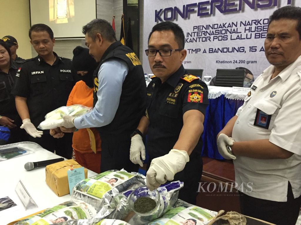 Paket narkoba lewat pos ke Indonesia 