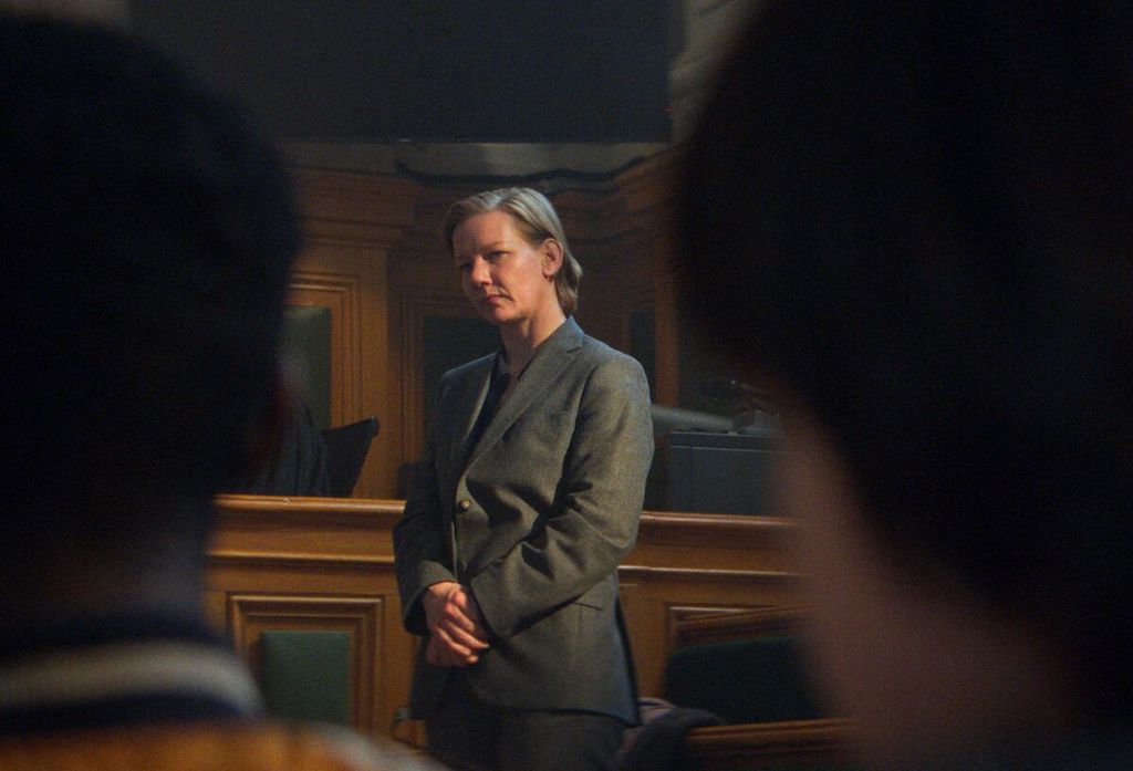 Sandra (Sandra Hüller) saat menjadi terdakwa di persidangan kematian sang suami.