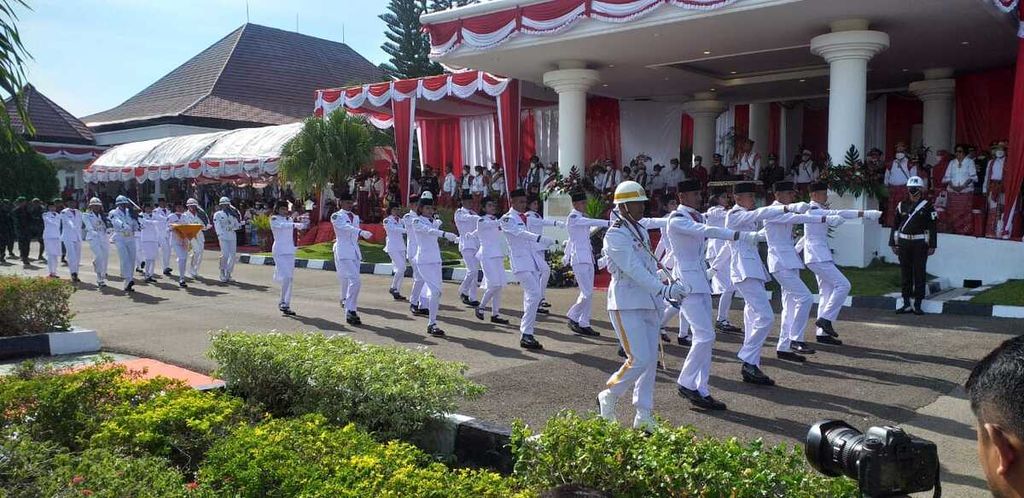 Paskibraka Provinsi NTT pada HUT Ke-77 RI di Kupang, Rabu (17/8/2022).