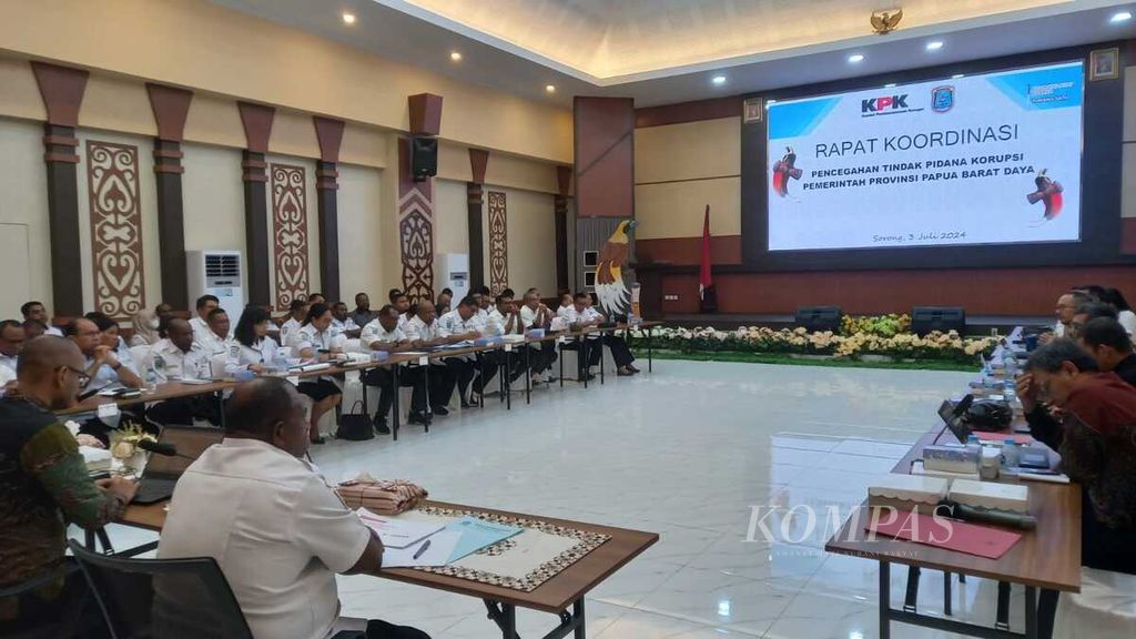 Tim Direktorat Koordinasi dan Supervisi Komisi Pemberantasan Korupsi Wilayah V melakukan rapat koordinasi pencegahan korupsi bersama dengan Pemerintah Provinsi Papua Barat Daya di Sorong, Rabu (3/7/2024). 