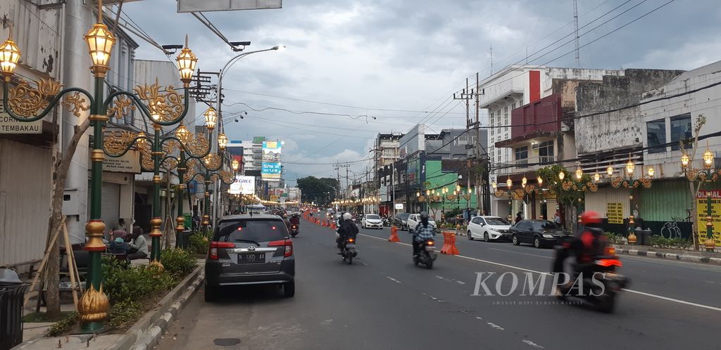 Kawasan kota tua Kayutangan, Kota Malang, Jawa Timur, pada Kamis (27/1/2022), tampak mulai ditata dan hendak dihidupkan kembali pesonanya oleh pemerintah. Kawasan legendaris ini diharapkan mampu menyedot wisatawan. 