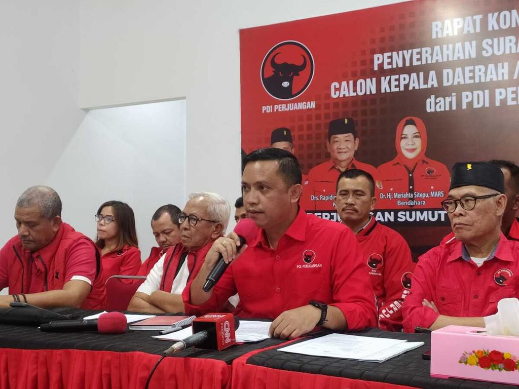 Ketua DPP PDI Perjuangan Bidang Reformasi Sistem Hukum Nasional Ronny Talapessy di Medan, Sumatera Utara, Rabu (4/9/2024).