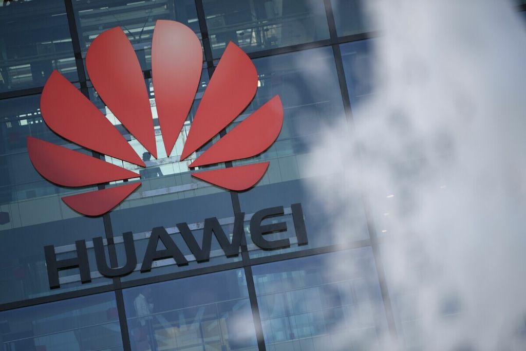 Kantor perwakilan Huawei di London, Inggris, pada Januari 2020. Pada September 2023, Huawei meluncurkan ponsel terbaru. Peluncuran itu menjatuhkan nilai saham sejumlah perusahaan teknologi Amerika Serikat.