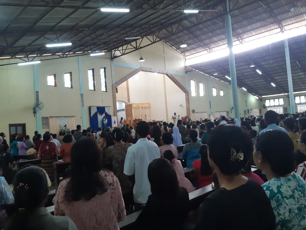 Easter Celebration at San Juan Lebao Church, Larantuka, East Flores Regency, East Nusa Tenggara on Sunday (9/4/2023.