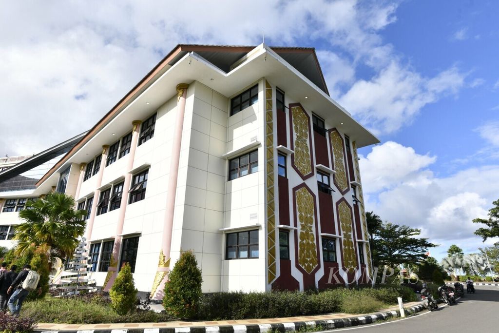 Kompleks Kantor Gubernur Papua Barat di Manokwari, Papua Barat, Rabu (21/4/2021). 