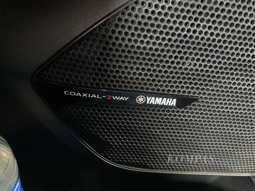 Mitsubishi XForce Ultimate dilengkapi tata suara premium besutan Yamaha.