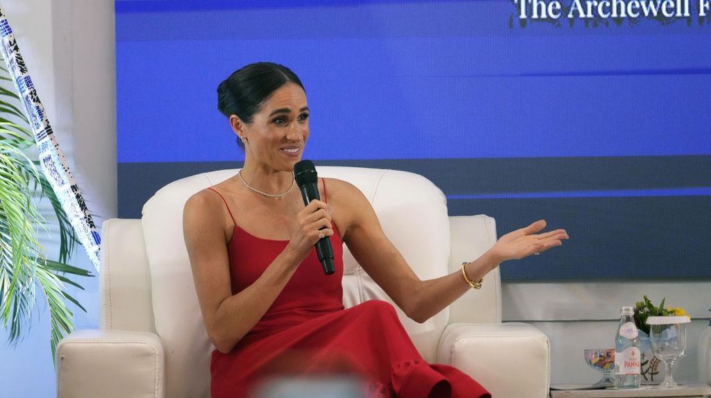 Meghan, Duchess of Sussex, berbicara dalam sebuah diskusi di Abuja, Nigeria, Sabtu, 11 Mei 2024. 