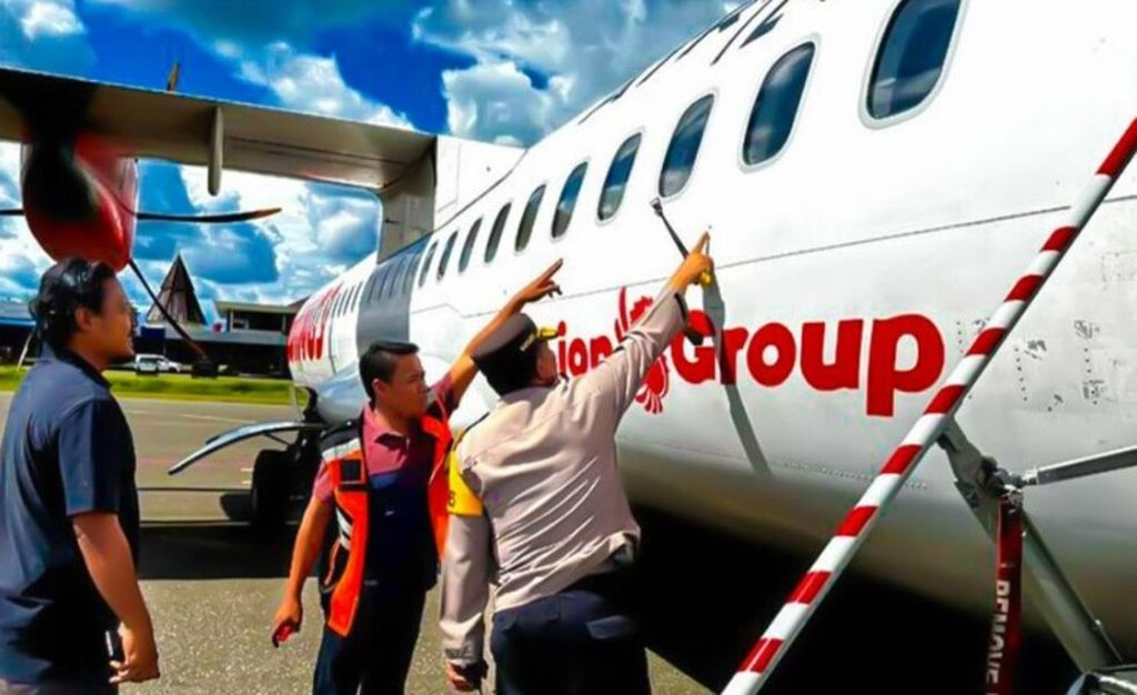Kelompok kriminal bersenjata menembaki pesawat Wings Air di Bandar Udara Nop Goliat, Distrik Dekai, Kabupaten Yahukimo, Papua Pegunungan, Sabtu (17/2/2024).