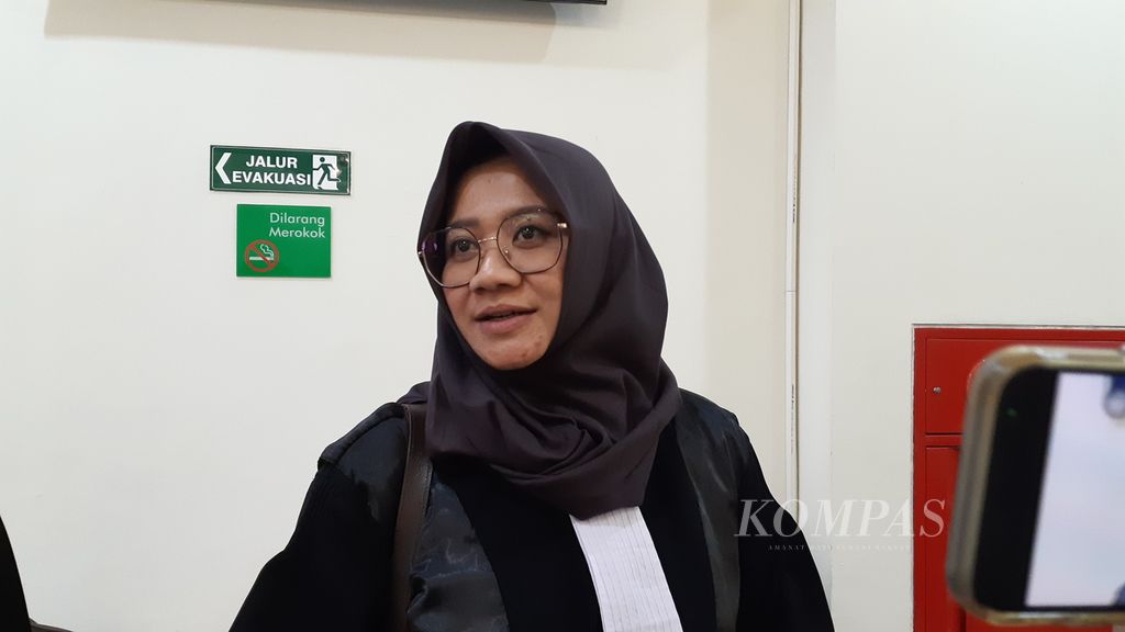 Kuasa hukum terdakwa pembunuhan M Ecky Listiantho terhadap Angela Hindriati Wahyuningsih di Pengadilan Negeri Cikarang, Kabupaten Bekasi, Jawa Barat, Senin (24/7/2023).