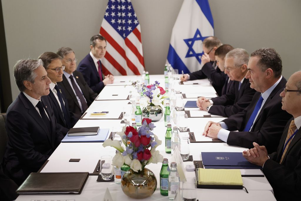 US Secretary of State Antony Blinken (left) held a meeting with Israeli Foreign Minister Israel Katz (second from the right) in Tel Aviv, on January 9, 2024.