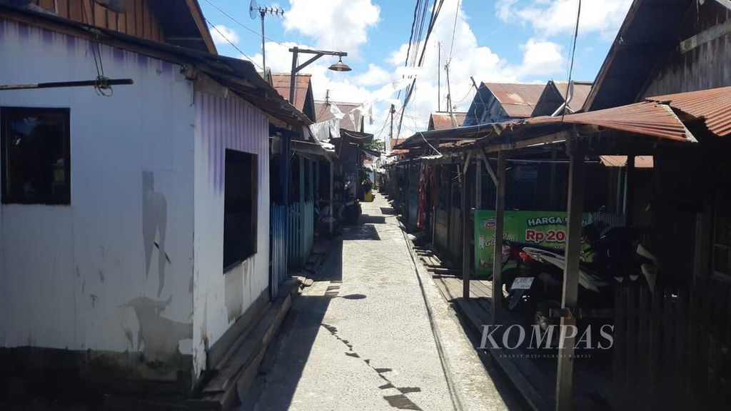 Suasana kampung Puntun yang dikenal sebagai kampung narkoba usai penggerebekan dan penangkapan kartel narkoba pimpinan Salihin alias Saleh bin Abdullah, Selasa (10/9/2024).