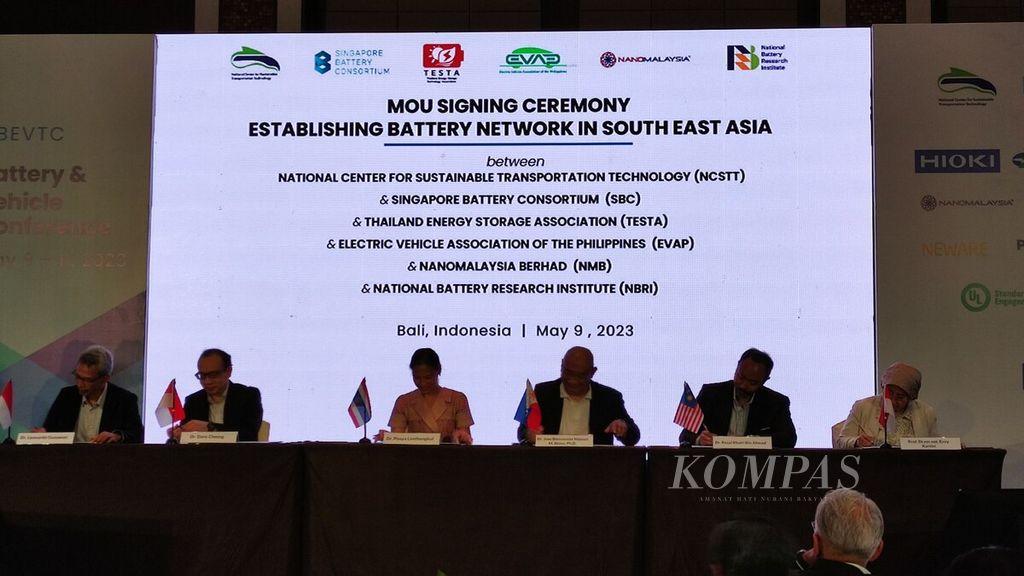 Indonesia menjadi tuan rumah pertemuan perdana ASEAN Battery and Electric Vehicle Technology Conference (1st ABEVTC). 
