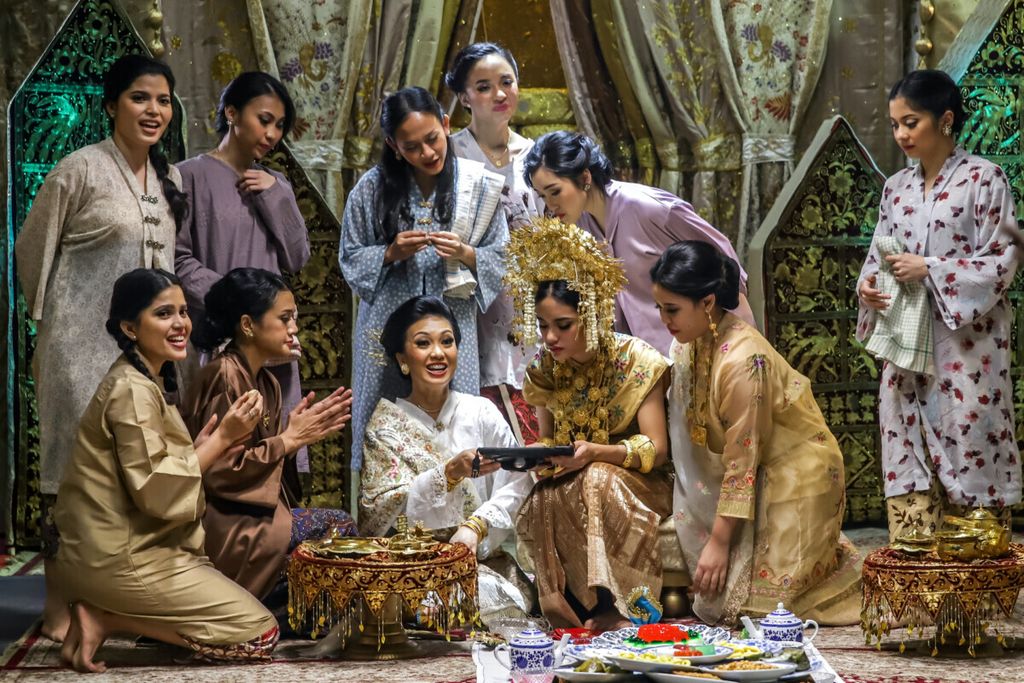 Film Serial Musikal Nurbaya diluncurkan, Kamis (1/7/2021), di kanal Youtube Indonesia Kaya meliputi enam episode. Episode berikutnya akan diluncurkan pada pekan berikutnya. Karya serial ini terinspirasi novel klasik berjudul Sitti Nurbaya : Kasih Tak Sampai, karya Marah Rusli.